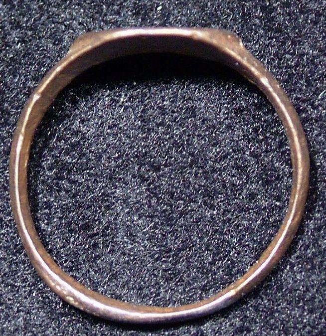 BYZANTINE WOMAN'S OR CHILD'S FUNERARY RING C.600-800 AD SIZE 4 1/4 - Picardi Jewelry