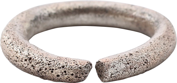 CELTIC WOMAN’S RING C.400 BC-300 AD - Royalty Rings