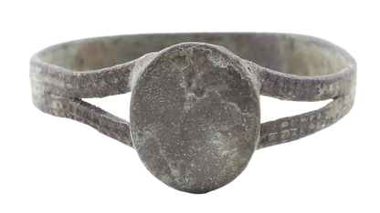 COLONIAL AMERICAN LADY’S RING C.1750. SIZE 6 ¾ - Fagan Arms