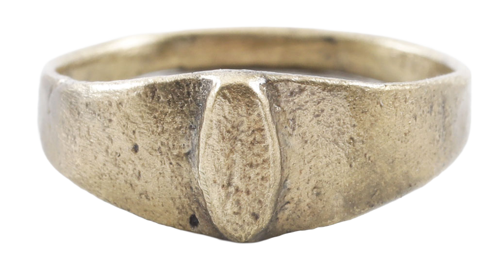 LATE MEDIEVAL WOMAN'S FASHION RING, SIZE 6 - Fagan Arms