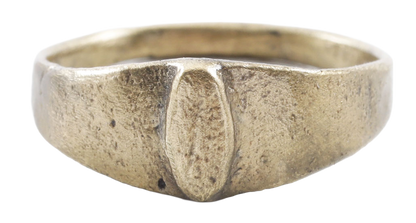 LATE MEDIEVAL WOMAN'S FASHION RING, SIZE 6 - Fagan Arms