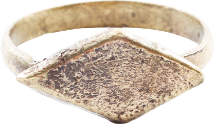 MEDIEVAL EUROPEAN RING 9TH-11TH CENTURY AD, SIZE 9 ½ - Fagan Arms
